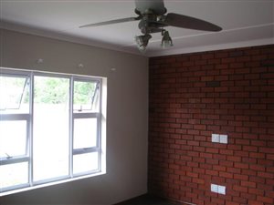 2 Bed House in Top Town