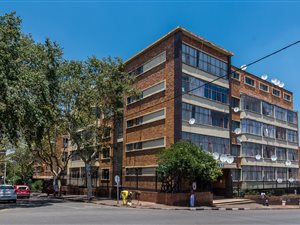 2 Bedroom Apartment in Yeoville
