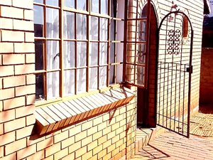3 Bed House in Protea North