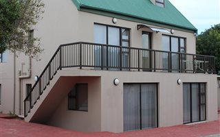 5 Bedroom Townhouse in Diaz Beach