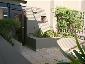 2 Bed Apartment in Oubaai and surrounds