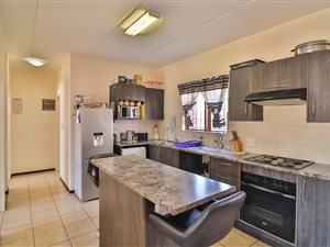 2 Bed Townhouse in Olivedale