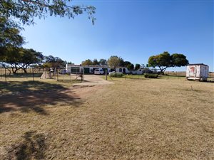 22 m² Farm in Honingnestkrans