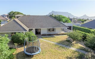 4 Bedroom House in Milnerton Central