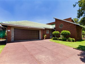 4 Bed House in Elarduspark