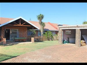 4 Bed House in Waverley