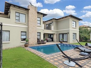 5 Bed House in Helderwyk Estate