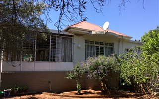 3 Bedroom House in Kensington