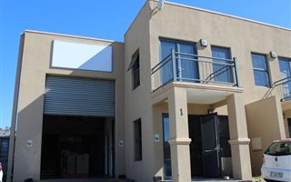 195 m² Industrial space in Plankenbrug