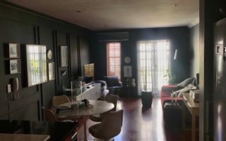 2 Bedroom Apartment in Wynberg