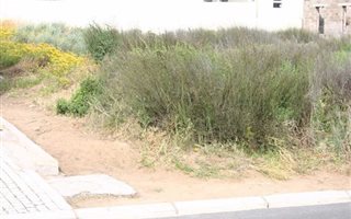 400 m² Land available in Sunset Estate