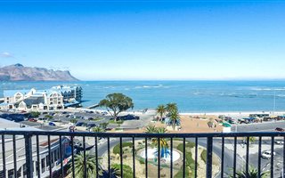 4 Bedroom Apartment in Strand Central