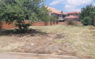 567 m² Land available in Willow Acres