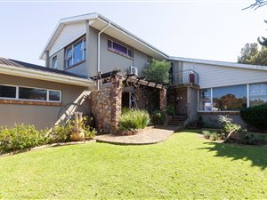 4 Bed House in Linkside