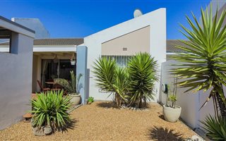 3 Bedroom House in Tableview
