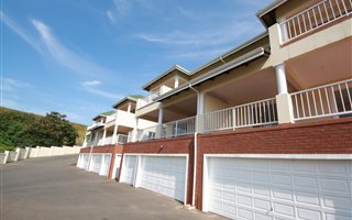 3 Bedroom Duplex in Mt Edgecombe