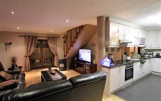 3 Bedroom Duet in Wierda Glen