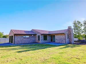 3 Bed House in Blanco