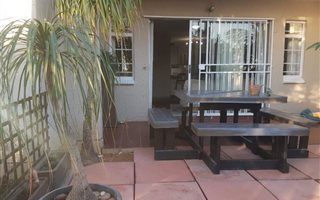 3 Bedroom Townhouse in Sterrewag