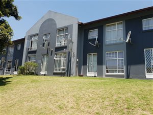3 Bed Apartment in Bramley View