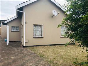 3 Bed House in Aquadene