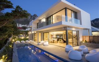 4 Bedroom House in Bakoven