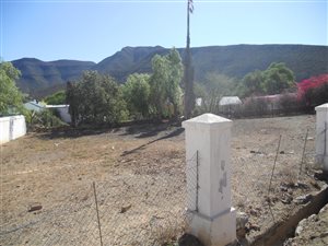 748 m² Land available in Graaff Reinet