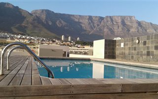 1 Bedroom Apartment in Zonnebloem
