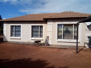3 Bed House in Rosslyn