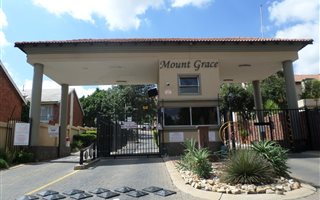 3 Bedroom Apartment in La Montagne