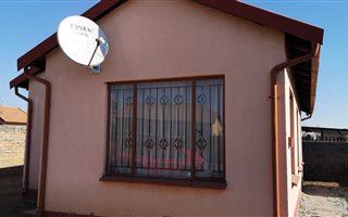 3 Bedroom House in Bakerton