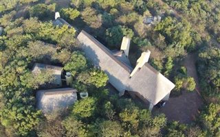 7 Bedroom House in Kshane Lake Lodge