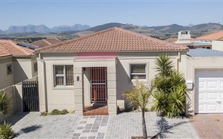 3 Bedroom House in Scottsdene