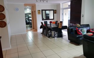 3 Bedroom Apartment in New Town Centre
