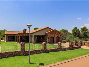 3 Bed House in Estate D Afrique