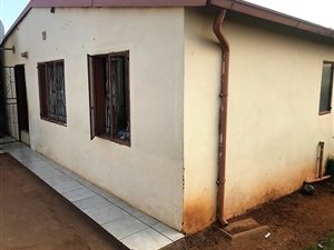 3 Bed House in Roodekop