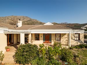 3 Bed House in Silvertree Estate