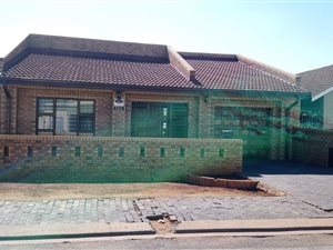3 Bed House in Lenasia