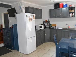8 Bed House in Kilner Park