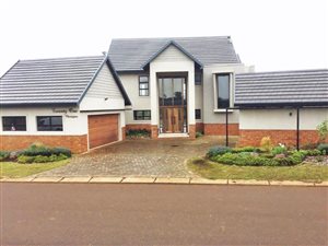 3 Bed House in Cotswold Downs Estate