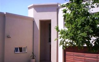 3 Bedroom House in Lynnwood Glen