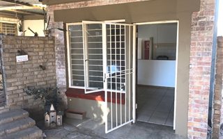 1 Bedroom Garden Cottage in Tedstoneville