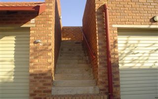2 Bedroom House in The Reeds