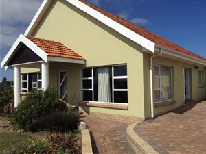 3 Bed House in South End