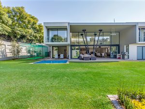4 Bed House in Bryanston