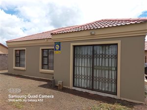 3 Bed House in Bloemspruit