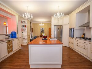 4 Bed House in Stellenberg