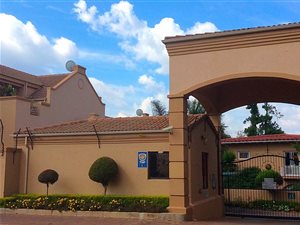 1 Bed Apartment in Melrose Estate