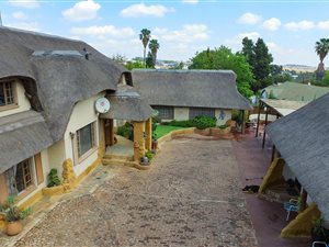 9 Bed House in Birch Acres