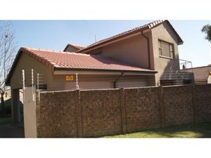 3 Bed Garden Cottage in Edenglen